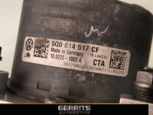 Pompe ABS d'un Skoda Octavia (5EAA) 1.6 TDI 16V 2017