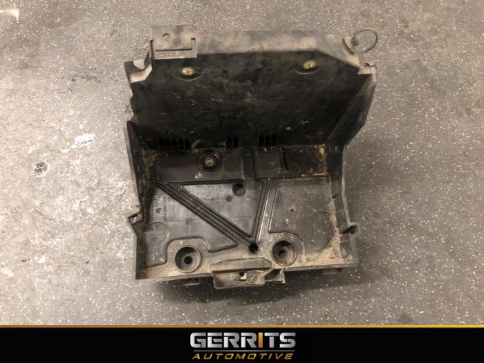 Begagnade Batterilåda Renault Kangoo Express (FW) 1.5 dCi 75 FAP Pris € 30,24 Inklusive moms erbjuds av Gerrits Automotive BV