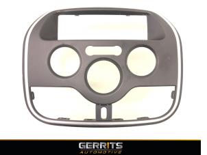 Used Dashboard part Renault Kangoo Express (FW) 1.5 dCi 75 FAP Price € 60,49 Inclusive VAT offered by Gerrits Automotive