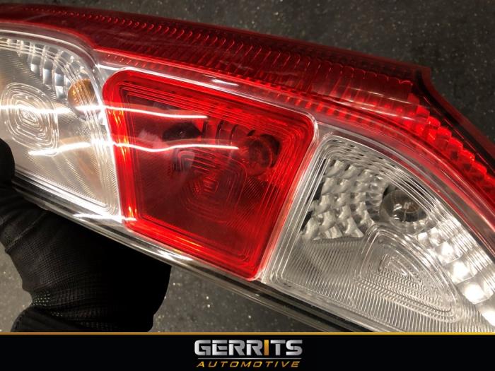 Taillight, right from a Renault Kangoo Express (FW) 1.5 dCi 75 FAP 2018