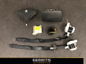 Usagé Kit + module airbag Peugeot 107 1.0 12V Prix € 299,00 Règlement à la marge proposé par Gerrits Automotive