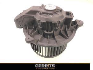 Usados Motor de ventilador de calefactor Ford Transit Courier 1.5 TDCi 75 Precio € 74,99 Norma de margen ofrecido por Gerrits Automotive