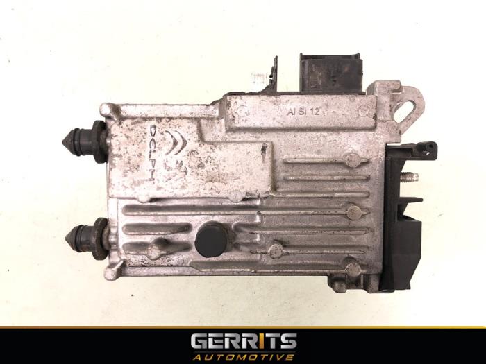 Used Start/Stop computer Peugeot 308 SW (L4/L9/LC/LJ/LR) 1.6 BlueHDi 120 Price € 49,99 Margin scheme offered by Gerrits Automotive BV