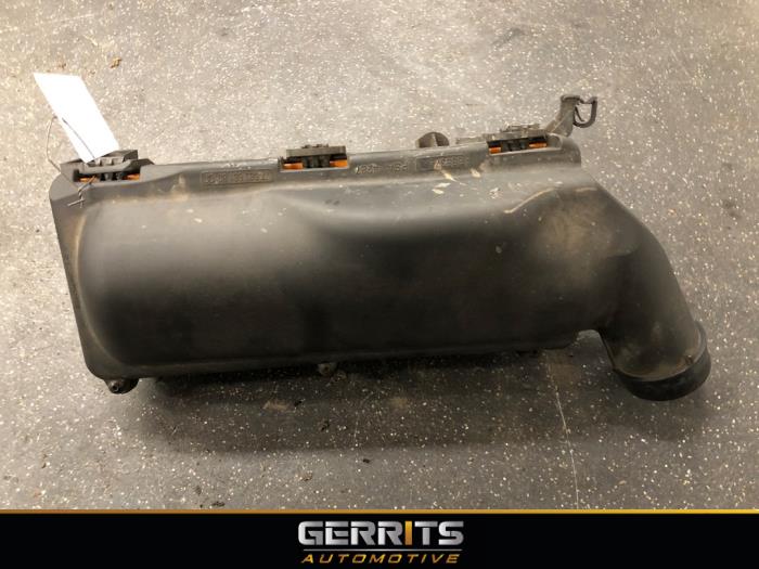 Begagnade Luftfilterhus Peugeot 5008 I (0A/0E) 1.6 THP 16V Pris € 34,99 Marginaltabell erbjuds av Gerrits Automotive BV