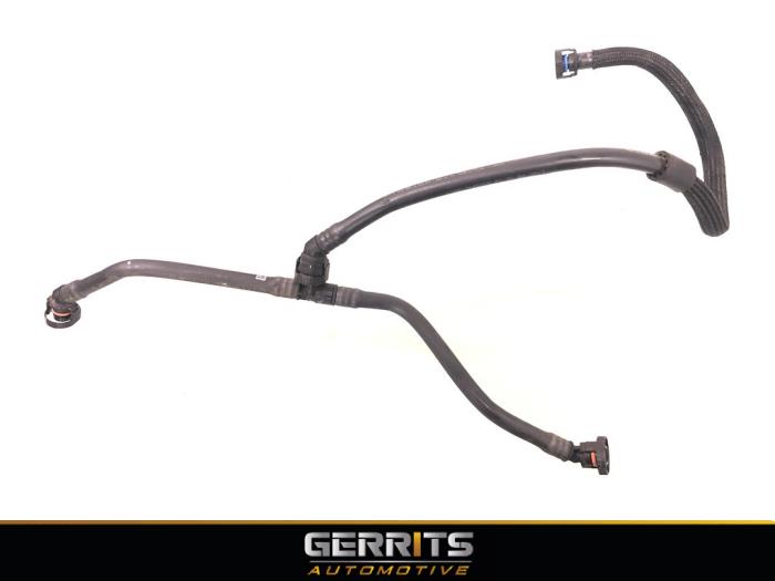 Usagé Conduit (divers) BMW 3 serie Touring (F31) 318i 1.5 TwinPower Turbo 12V Prix € 74,99 Règlement à la marge proposé par Gerrits Automotive BV