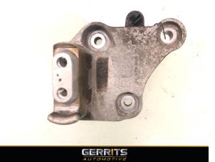 Usados Soporte de motor Citroen Jumpy 1.6 Blue HDi 95 Precio € 36,29 IVA incluido ofrecido por Gerrits Automotive BV