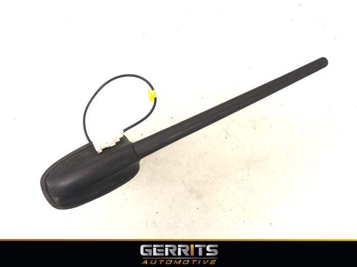 Używane Antena Opel Vivaro 1.6 CDTI 115 Cena € 36,29 Z VAT oferowane przez Gerrits Automotive BV
