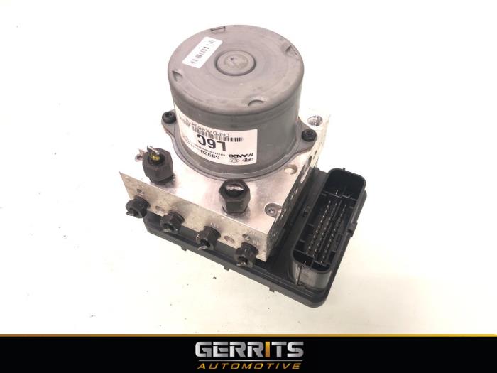 Używane Pompa ABS Kia Stonic (YB) 1.0i T-GDi 12V Cena € 199,99 Procedura marży oferowane przez Gerrits Automotive BV
