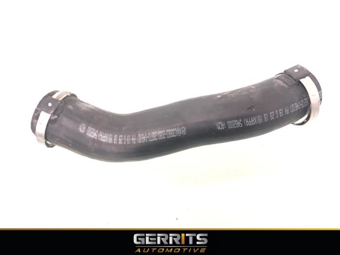 Gebrauchte Intercooler Schlauch Kia Stonic (YB) 1.0i T-GDi 12V Preis € 34,99 Margenregelung angeboten von Gerrits Automotive BV
