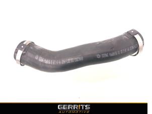 Usagé Tuyau intercooler Kia Stonic (YB) 1.0i T-GDi 12V Prix € 34,99 Règlement à la marge proposé par Gerrits Automotive BV