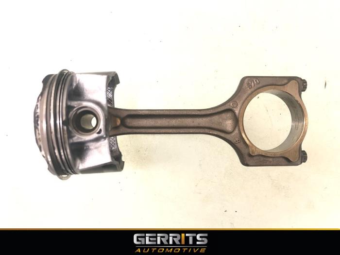 Usagé Piston BMW 1 serie (F20) 120i 1.6 16V Prix € 99,99 Règlement à la marge proposé par Gerrits Automotive BV