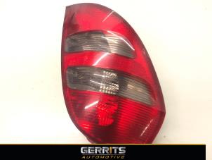 Używane Tylne swiatlo pozycyjne lewe Mercedes A (W169) 2.0 A-180 CDI 16V 5-Drs. Cena € 24,99 Procedura marży oferowane przez Gerrits Automotive BV