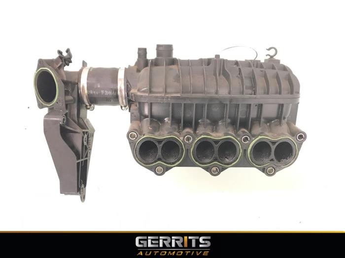 Używane Kolektor dolotowy Ford Focus 3 1.0 Ti-VCT EcoBoost 12V 100 Cena € 29,99 Procedura marży oferowane przez Gerrits Automotive BV