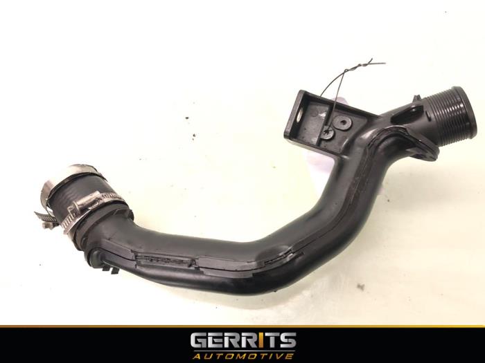 Intercooler Rohr van een Ford Transit Connect (PJ2) 1.5 TDCi ECOnetic 2017