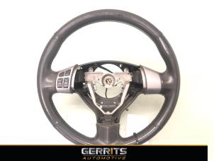 Używane Kierownica Suzuki Swift (ZA/ZC/ZD1/2/3/9) 1.3 VVT 16V Cena € 39,99 Procedura marży oferowane przez Gerrits Automotive BV