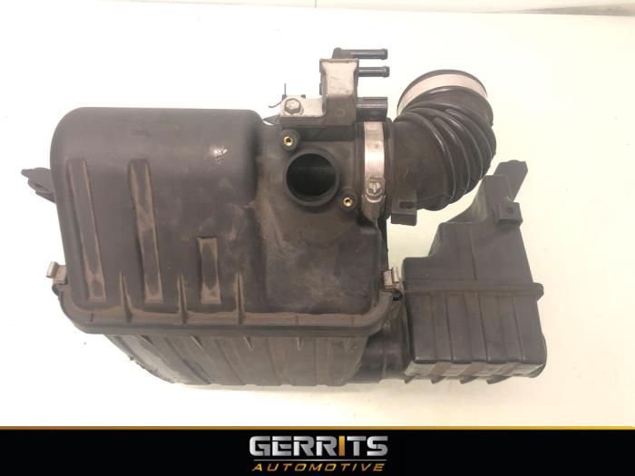 Begagnade Luftfilterhus Suzuki Swift (ZA/ZC/ZD1/2/3/9) 1.3 VVT 16V Pris € 29,99 Marginaltabell erbjuds av Gerrits Automotive BV