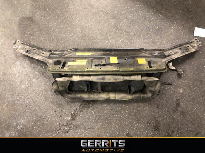 Begagnade Front Volvo XC70 (SZ) XC70 2.5 T 20V Pris € 74,99 Marginaltabell erbjuds av Gerrits Automotive BV