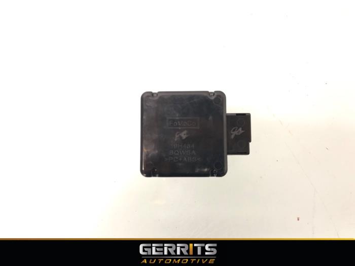 Używane Antena GPS Ford Transit Connect (PJ2) 1.5 TDCi ECOnetic Cena € 33,25 Z VAT oferowane przez Gerrits Automotive BV