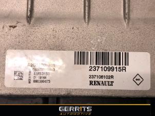 Engine management computer from a Dacia Duster (SR) 1.2 TCE 16V 2018