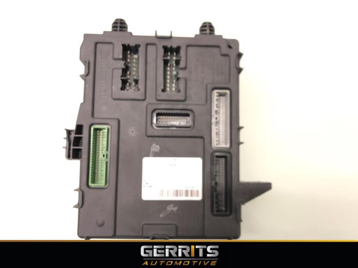 Używane Sterownik Body Control Renault Megane IV Estate (RFBK) 1.2 Energy TCE 100 Cena € 99,99 Procedura marży oferowane przez Gerrits Automotive BV