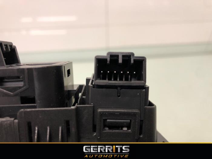 Electric window switch Volvo V40 2.0 D2 16V - 31453232