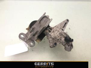 Usados Soporte de motor Renault Megane III Grandtour (KZ) 1.5 dCi 110 Precio € 34,99 Norma de margen ofrecido por Gerrits Automotive BV