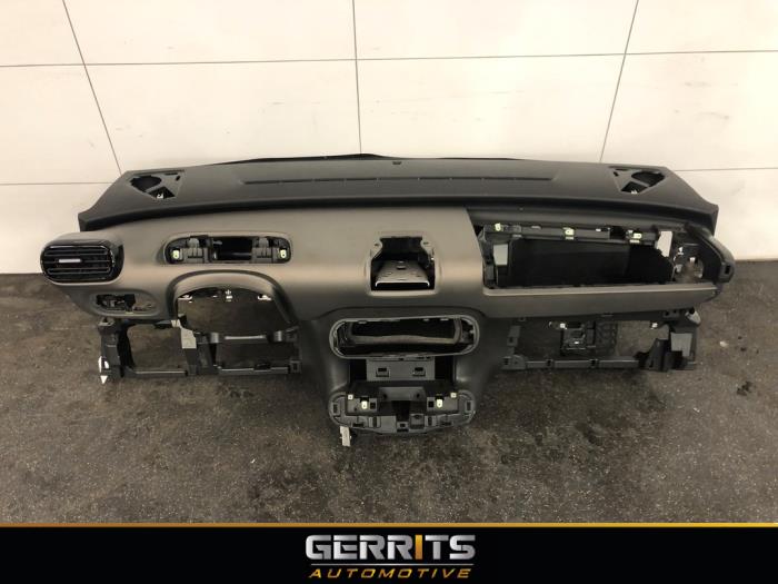 Używane Panel Citroen C4 Cactus (0B/0P) 1.2 PureTech 82 12V Cena € 399,99 Procedura marży oferowane przez Gerrits Automotive BV
