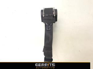 Usagé Ceinture arrière gauche Dacia Duster (HS) 1.6 16V Prix € 34,99 Règlement à la marge proposé par Gerrits Automotive BV
