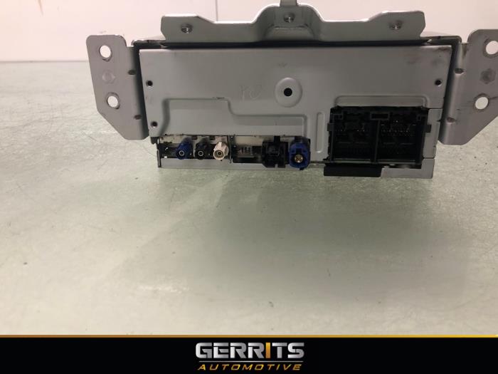 Usados Unidad de control multimedia Ford Fiesta 7 1.0 EcoBoost 12V 100 Precio € 199,99 Norma de margen ofrecido por Gerrits Automotive BV
