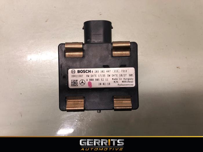 Begagnade Radarsensor Mercedes CLA (118.3) 1.3 CLA-200 Turbo 16V Pris € 124,99 Marginaltabell erbjuds av Gerrits Automotive BV
