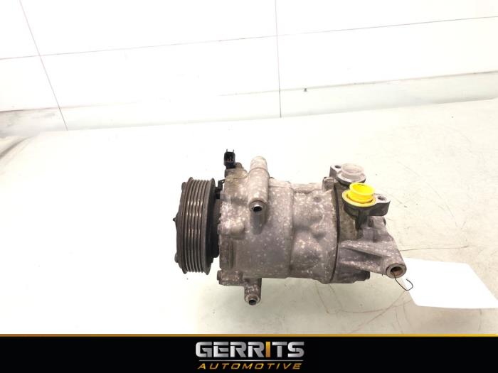 Usagé Compresseur de clim Ford Transit 2.2 TDCi 16V Prix € 108,89 Prix TTC proposé par Gerrits Automotive BV