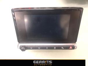 Usagé Display unité de contrôle multi media Citroen C4 Cactus (0B/0P) 1.6 Blue Hdi 100 Prix € 249,99 Règlement à la marge proposé par Gerrits Automotive BV