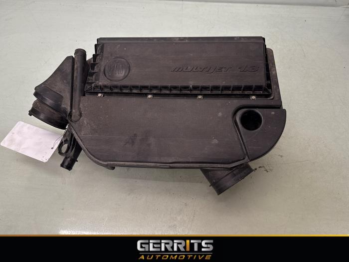 Begagnade Luftfilterhus Fiat Doblo Cargo (263) 1.3 MJ 16V DPF Euro 5 Pris € 36,30 Inklusive moms erbjuds av Gerrits Automotive BV