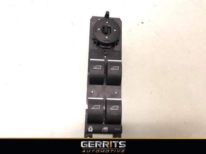 Usados Interruptor de ventanilla eléctrica Ford C-Max (DXA) 1.6 SCTi 16V Precio € 59,99 Norma de margen ofrecido por Gerrits Automotive BV