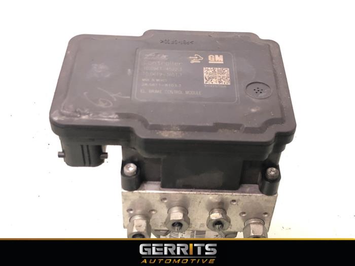 Begagnade ABS-pump Opel Astra J Sports Tourer (PD8/PE8/PF8) 1.3 CDTI 16V ecoFlex Pris € 174,99 Marginaltabell erbjuds av Gerrits Automotive BV