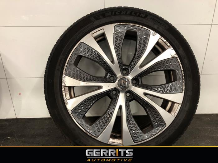 Begagnade Hjul + vinterdäck Renault Grand Scénic IV (RFAR) 1.3 TCE 140 16V Pris € 149,99 Marginaltabell erbjuds av Gerrits Automotive BV
