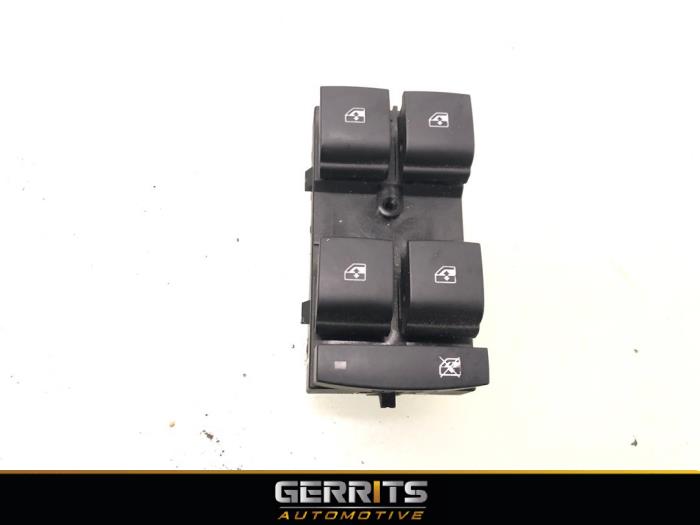 Usados Interruptor combinado de ventanillas Opel Meriva (B) 1.4 Turbo 16V Ecotec Precio € 19,99 Norma de margen ofrecido por Gerrits Automotive BV