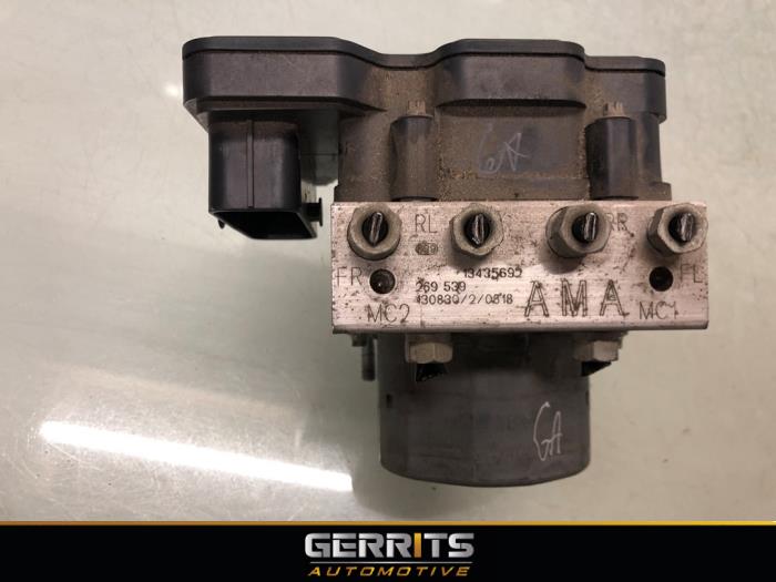 Pompe ABS d'un Opel Meriva (B) 1.4 Turbo 16V Ecotec 2013