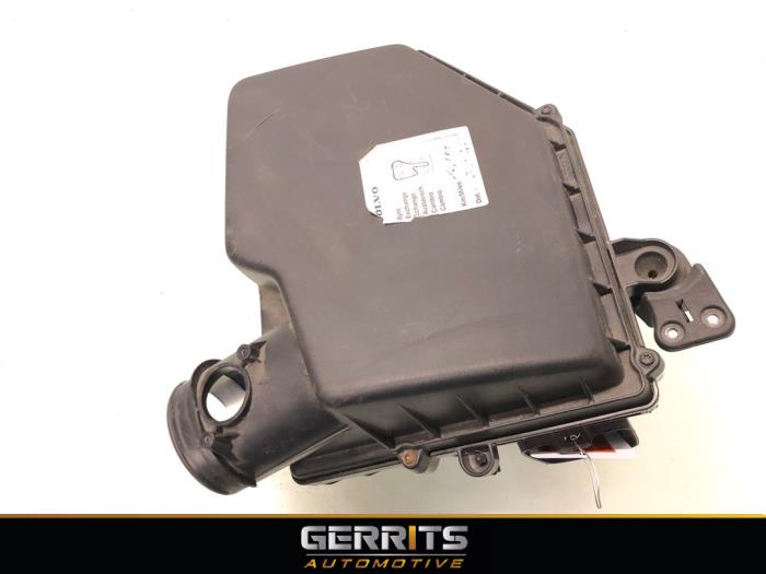 Begagnade Luftfilterhus Volvo V40 (MV) 2.0 D2 16V Pris € 34,99 Marginaltabell erbjuds av Gerrits Automotive BV
