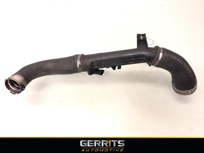 Gebrauchte Intercooler Schlauch Volvo V40 (MV) 2.0 D2 16V Preis € 49,99 Margenregelung angeboten von Gerrits Automotive BV