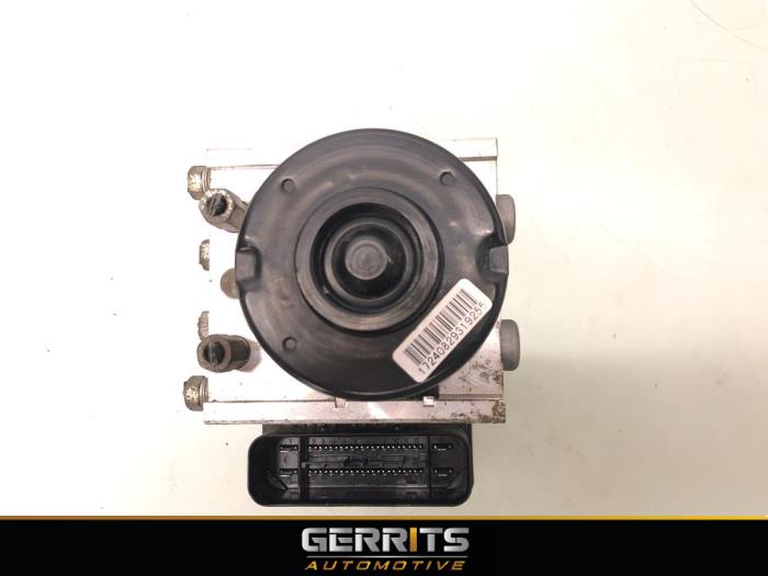 Gebrauchte ABS Pumpe Toyota Yaris II (P9) 1.3 16V VVT-i Preis € 99,99 Margenregelung angeboten von Gerrits Automotive BV