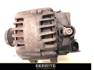 Dynamo van een Ford Transit Connect (PJ2) 1.6 TDCi 16V 75 2015