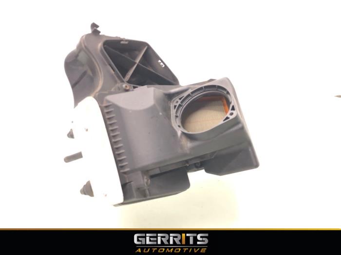 Begagnade Luftfilterhus Audi A4 Avant (B8) 1.8 TFSI 16V Pris € 34,99 Marginaltabell erbjuds av Gerrits Automotive BV
