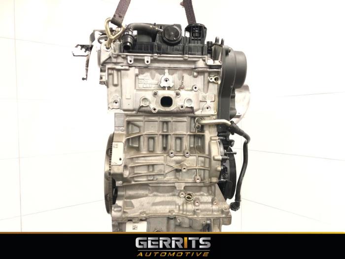 Motor van een Volvo XC40 (XZ) 1.5 T3 12V 2022