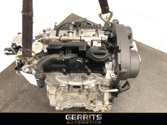 Motor van een Volvo XC40 (XZ) 1.5 T3 12V 2022