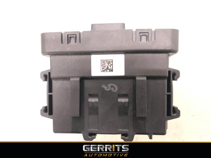 Używane Modul gateway Renault Twingo III (AH) 1.0 SCe 75 12V Cena € 49,99 Procedura marży oferowane przez Gerrits Automotive BV