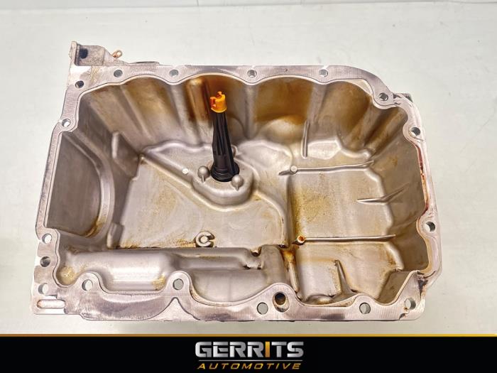 Usagé Couvercle carter BMW 3 serie Touring (F31) 318i 1.5 TwinPower Turbo 12V Prix € 149,99 Règlement à la marge proposé par Gerrits Automotive BV