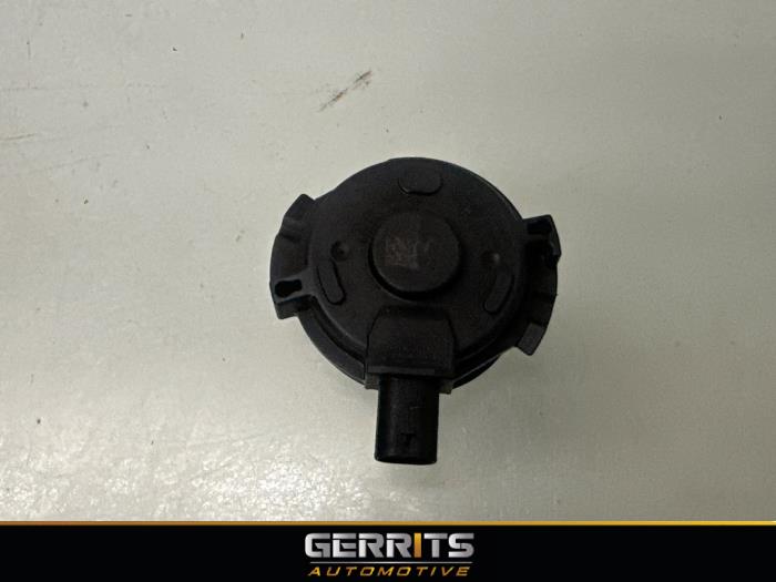 Begagnade Kamaxelsensor BMW 3 serie Touring (F31) 318i 1.5 TwinPower Turbo 12V Pris € 19,99 Marginaltabell erbjuds av Gerrits Automotive BV