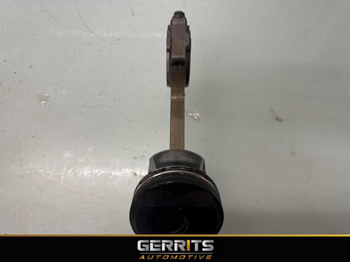 Usados Pistón Opel Astra K 1.0 Turbo 12V Precio € 49,99 Norma de margen ofrecido por Gerrits Automotive BV