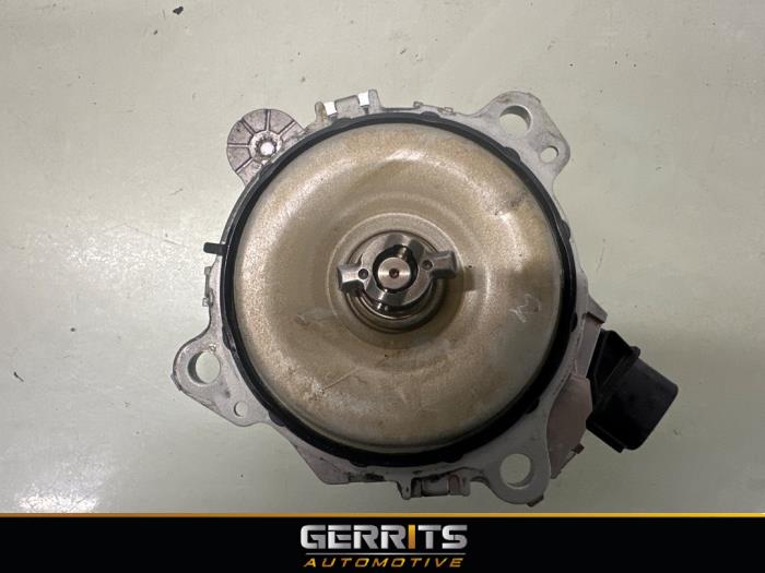 Nockenwelle Sensor van een Toyota Corolla Cross 2.0 VVT-i 16V Hybrid 200 2022